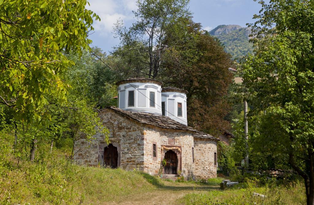 Family Hotel Teteven Kültér fotó