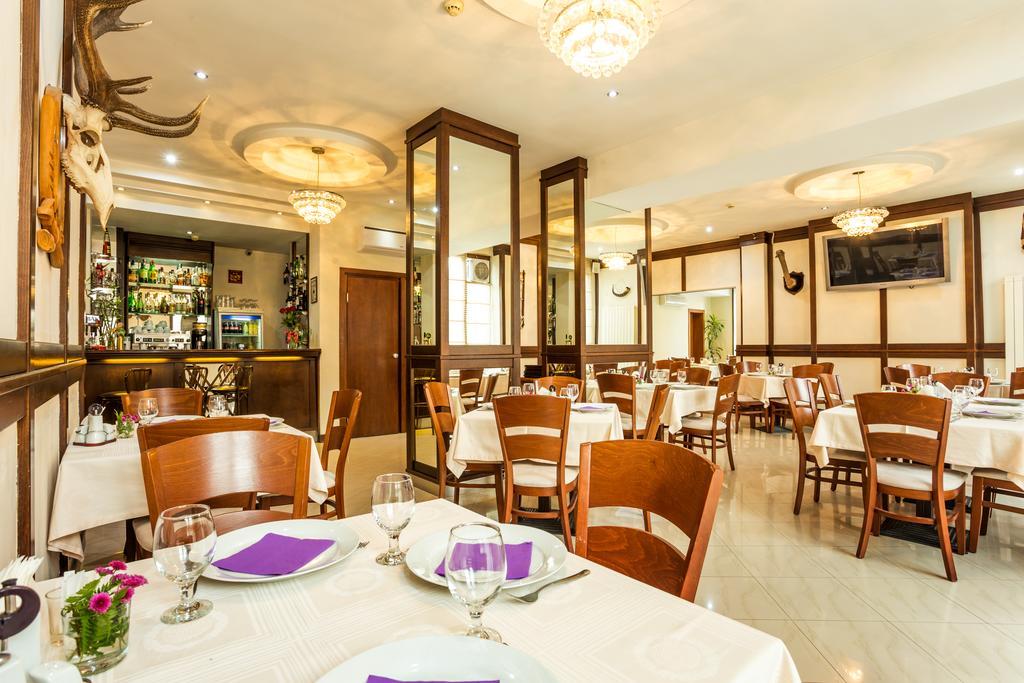 Family Hotel Teteven Kültér fotó