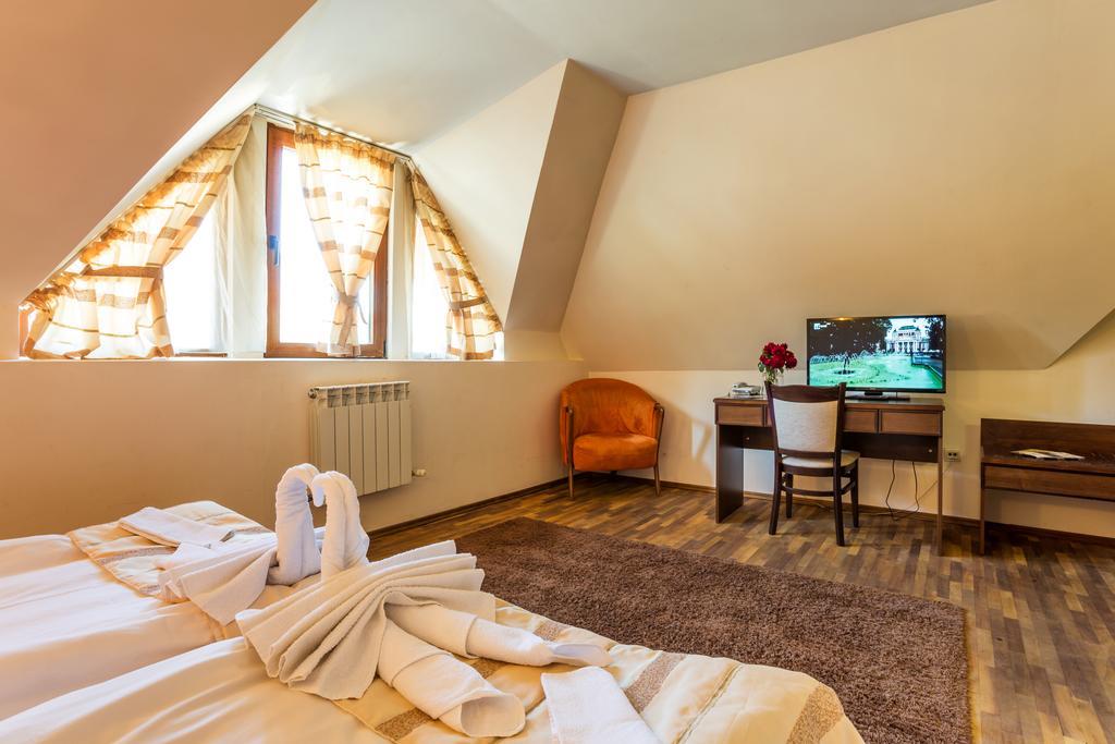 Family Hotel Teteven Kültér fotó