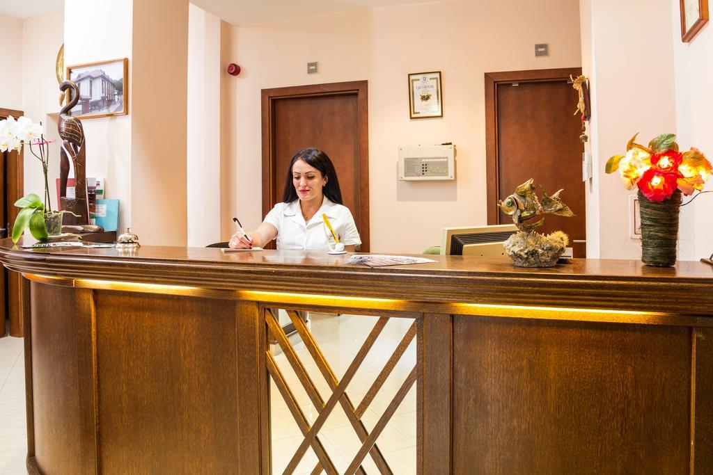 Family Hotel Teteven Kültér fotó